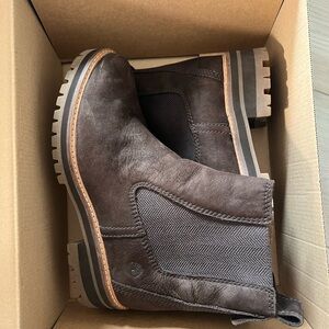 BRAND NEW Broqn Timberland boots